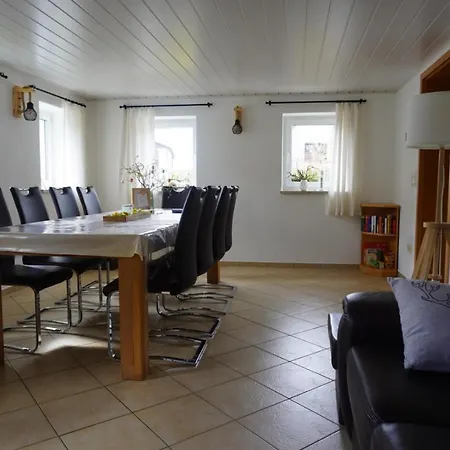 Am Erzgebirgskamm Nyaraló